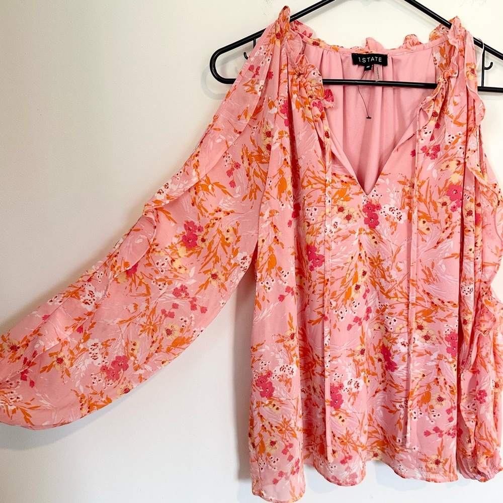 NWT 1. State Women's Pink Floral Cold Shoulder Blouse - Size: Medium